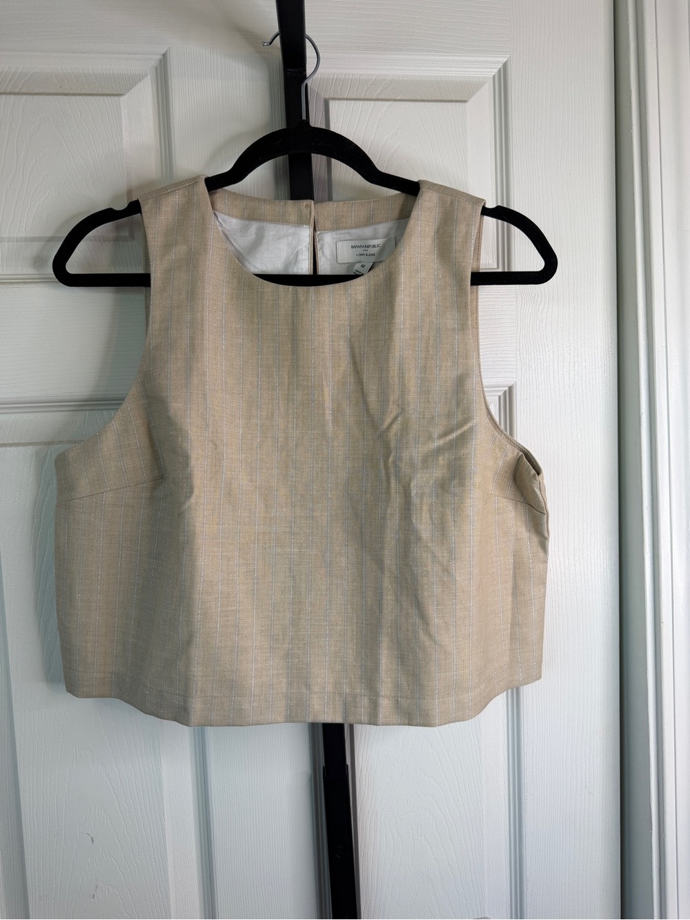 Banana Republic Neutral Beige Linen Blend Sleeveless Crop Top, size Medium, NWT